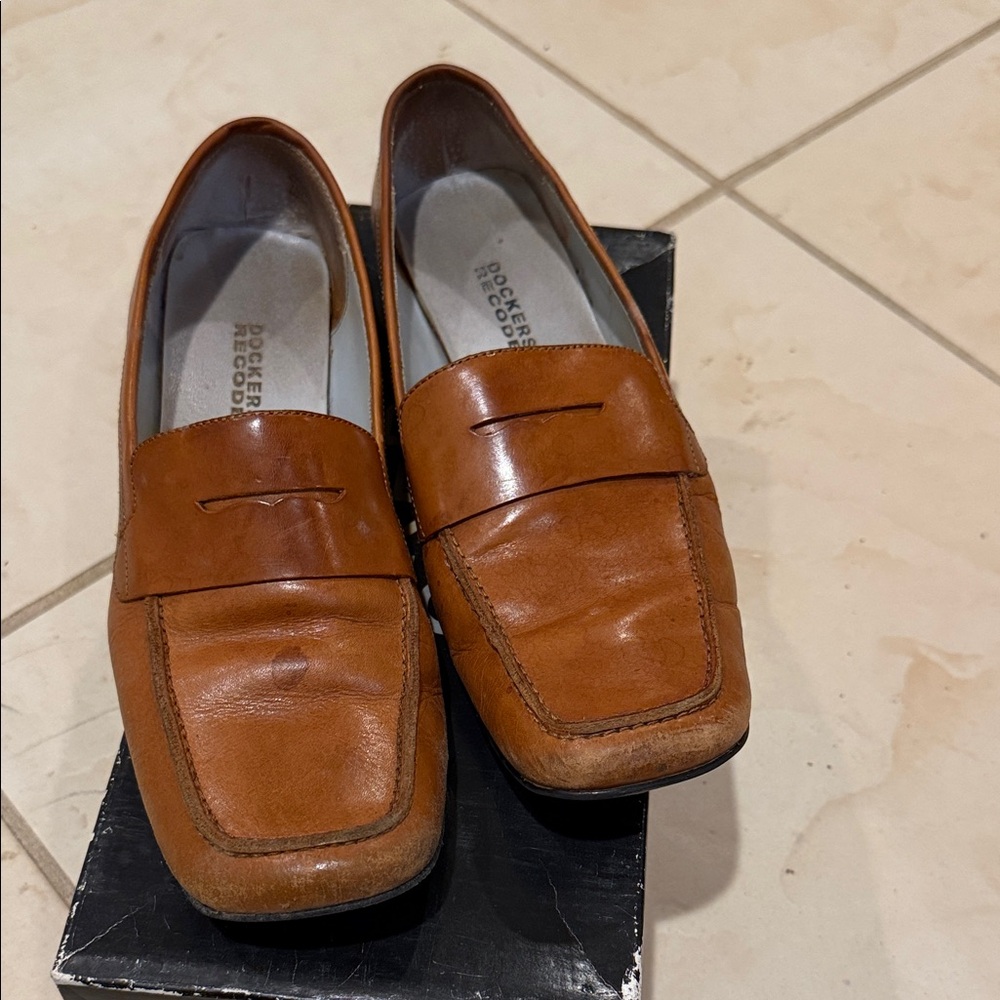 Dockers Tan Leather Penny Loafers for Women Size 7.5